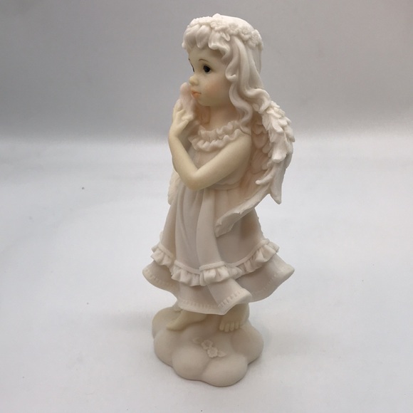 Lakeside Collection Figurine (Little Angel Girl) - Picture 3 of 6